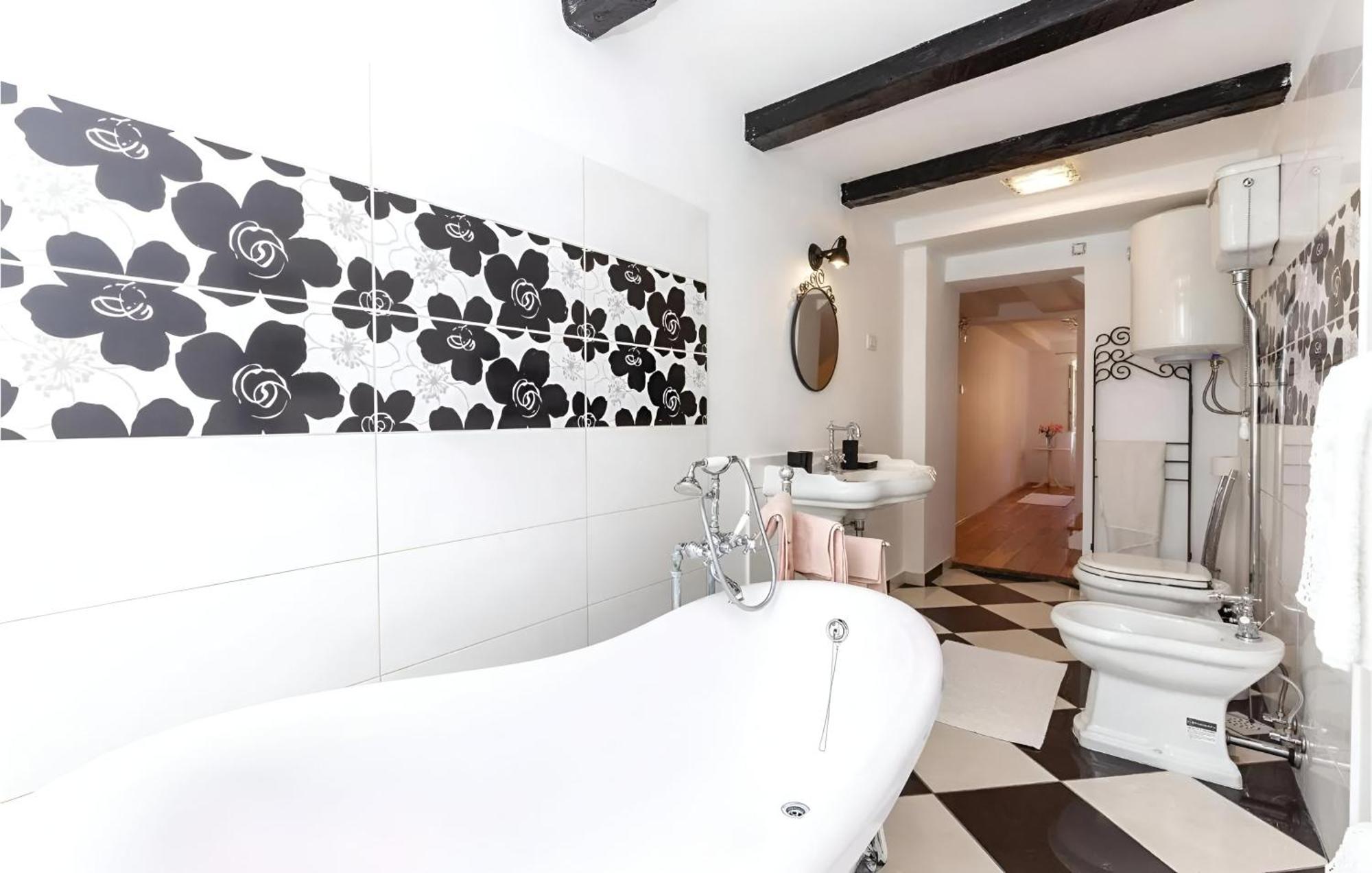 Apartment Charming Old Captain's House With Sea View *