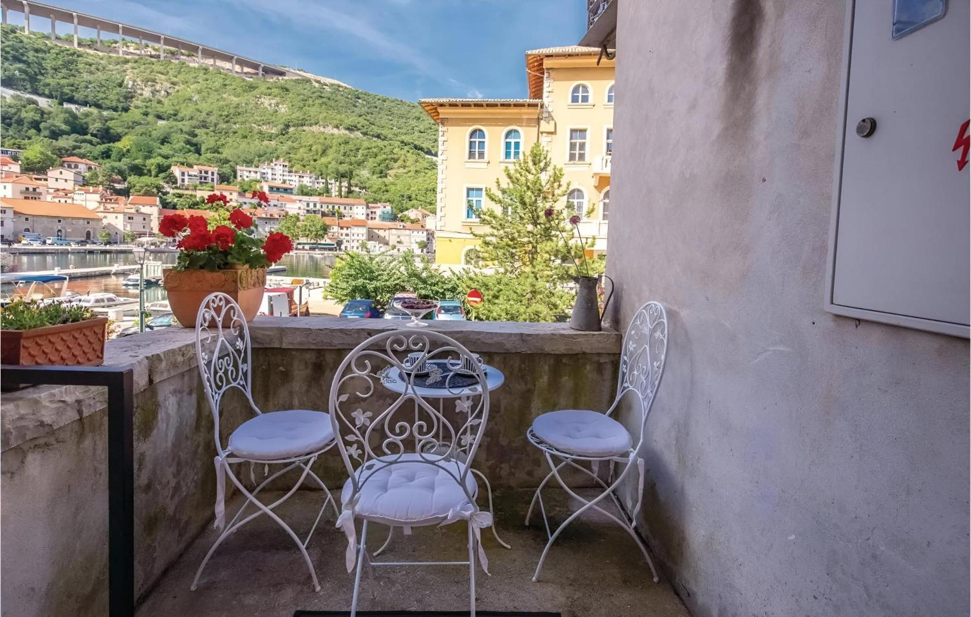Charming Old Captain's House With Sea View